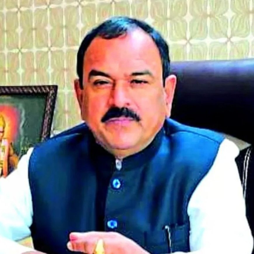 नासिक में महिला से रेप-ब्लैकमेलिंग के आरोप में ज्योतिषी गिरफ्तार:पेन ड्राइव में 58 आपत्तिजनक वीडियो मिले; ऑफिस में हिडन CCTV कैमरे लगा रखे थे