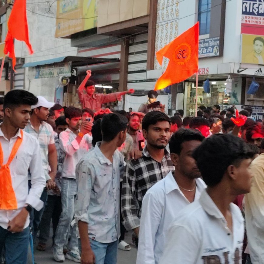 झालावाड़ में हिंदू नववर्ष पर निकाली शोभायात्रा:2100 दीपक से महाआरती, जगह-जगह पुष्प वर्षा से स्वागत