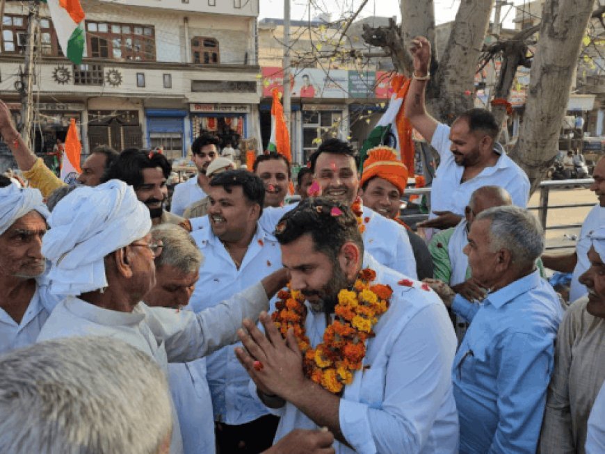 शहीद दिवस पर सोनीपत में निकली बाइक तिरंगा यात्रा:विधायक निखिल मदान हुए शामिल; युवाओं संग भगत सिंह को किया नमन