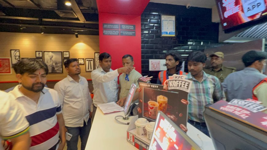 प्रतिबंध के बावजूद नॉनवेज बेचने पर दो