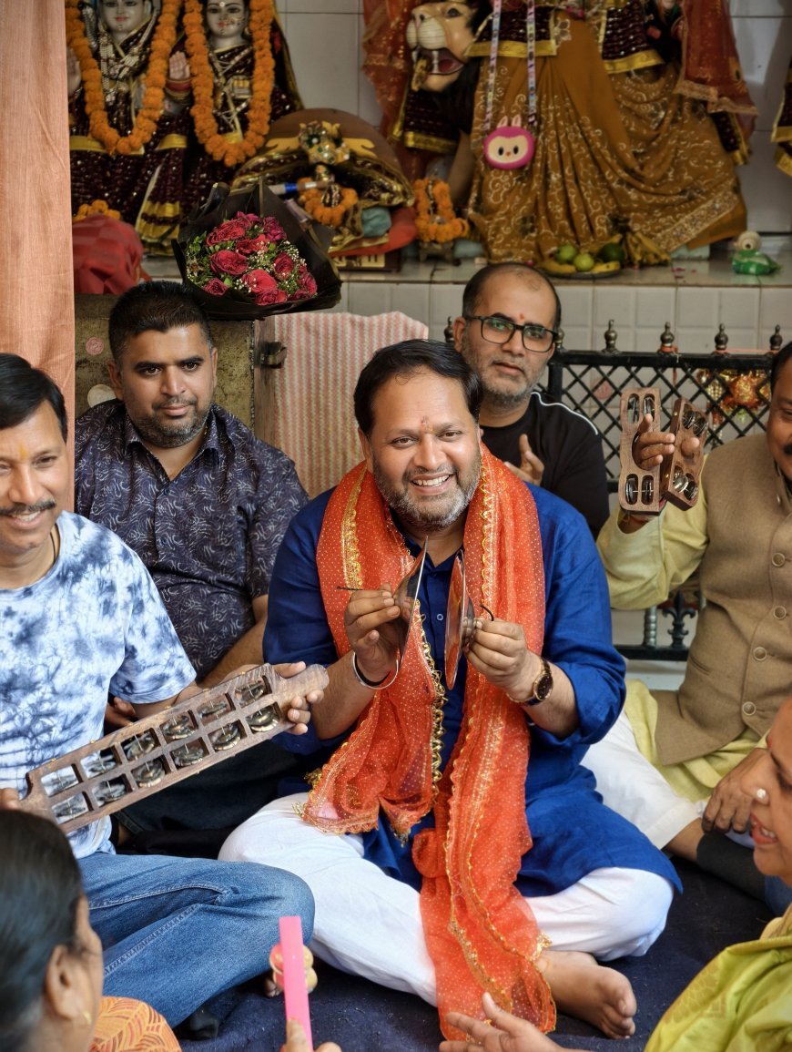 महापौर विकास शर्मा ने मंदिरों में संकीर्तन सामग्री वितरित कर निभाया एक और वायदा