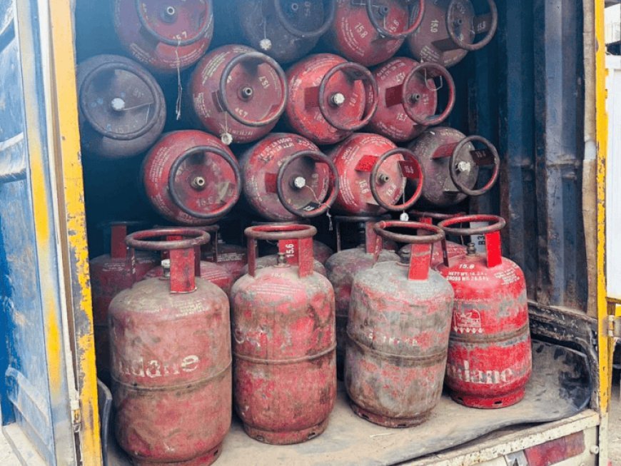 गुरुग्राम में LPG सिलेंडरों की कालाबाजारी का खुलासा:टैंपो से 64 घरेलू सिलेंडर बरामद; एक आरोपी गिरफ्तार, वैध दस्तावेज नहीं मिले