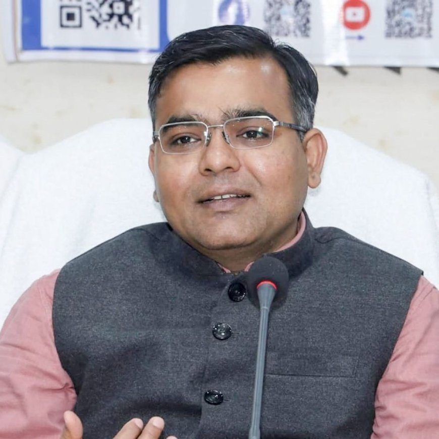 ललितपुर में स्वास्थ्य परियोजनाओं के लिए भूमि हस्तांतरित:डीएम के प्रयासों से इंटीग्रेटेड लैब और क्रिटिकल केयर ब्लॉक बनेंगे