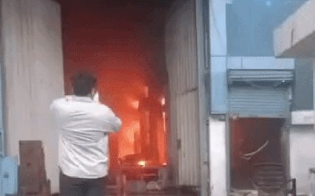 हरियाणा में कूलर-पंखे की फैक्ट्री में 12घंटे बाद आग बुझी:3 और फैक्ट्रियां भी चपेट में आई; 3 जिलों से गाड़ियां बुलाईं; बेसमेंट में केमिकल से ज्यादा भड़की