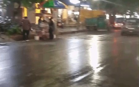 आगरा तेज आंधी के बाद गरज-चमक के साथ हुई बारिश:शाम होते ही छाए बादल, दिन में मौसम रहा साफ, करीब 7°C गिरा तापमान