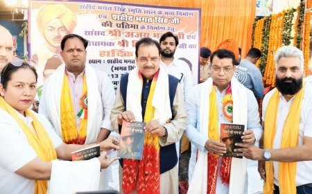 शहीद भगत सिंह की कांस्य प्रतिमा का हुआ भव्य अनावरण