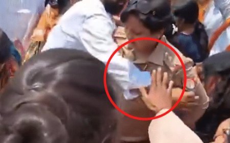 अमेठी में भाजपा के प्रदर्शन में महिला इंस्पेक्टर से अभद्रता:सीने पर हाथ रखकर पीछे धकेला; अखिलेश बोले- ये क्या सम्मान करेंगे