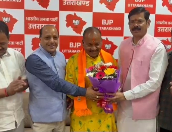 *धामी सरकार में धरातल पर विकास, कांग्रेस धरातल से ही कटी : दिनेश अग्रवाल*