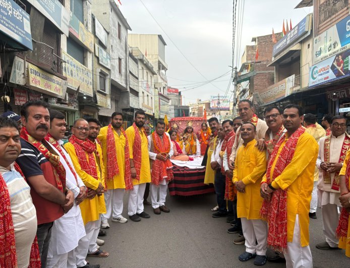 हनुमान जन्मोत्सव की पूर्व संध्या पर आयोजित  शोभायात्रा मे शामिल हुऐ विधायक शिव अरोरा*