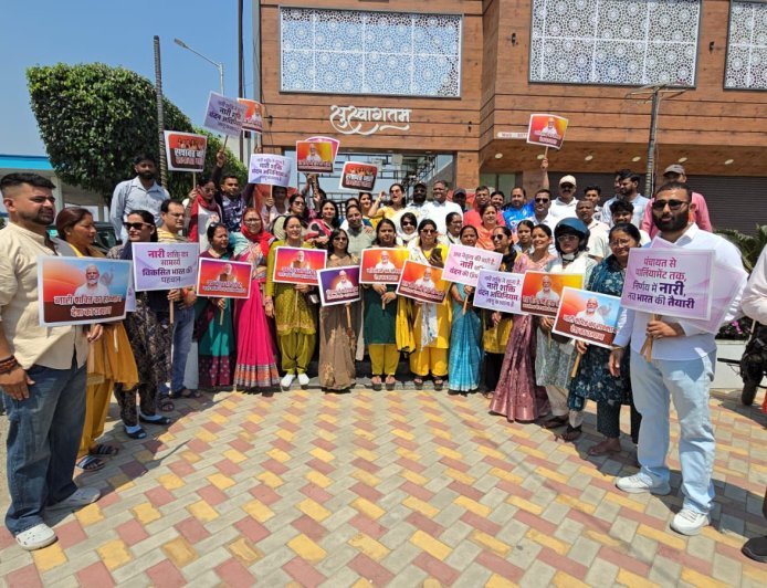 भारतीय जनता पार्टी महिला मोर्चा द्वारा खटीमा में नारी शक्ति बंधन अधिनियम के समर्थन में रैली आयोजित