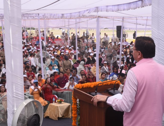 भाजपा महिला आक्रोश पदयात्रा में आरक्षण विरोधियों के विरुद्ध उमड़ा सैलाब!*