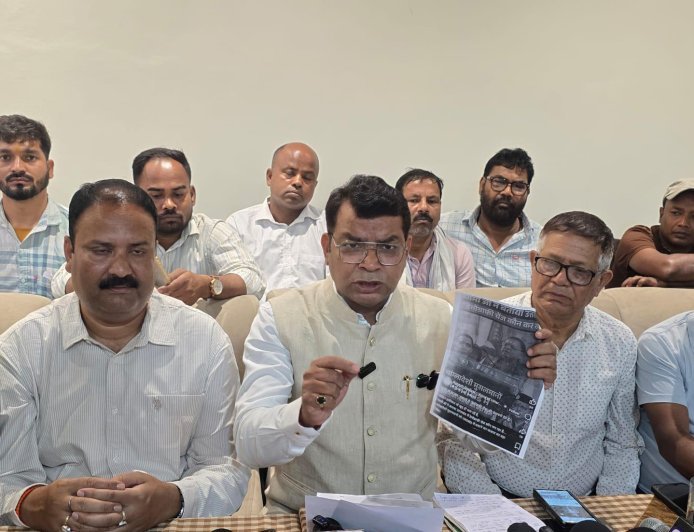 विधायक शिव अरोरा का दिखा आक्रमक रूप बंगाली समाज का अपमान बर्दाश्त नहीं!*