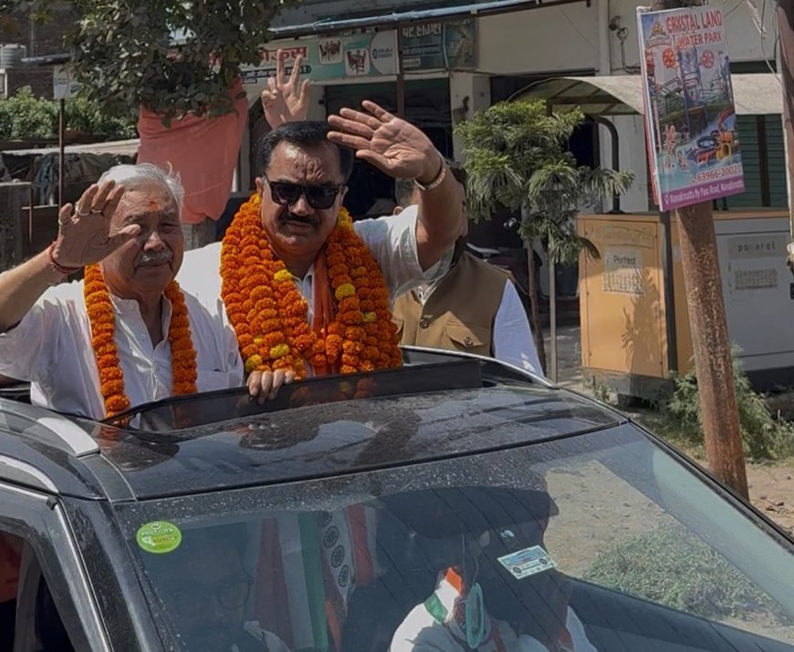 कांग्रेस में शामिल होने के बाद पूर्व विधायक राजकुमार ठुकराल के प्रथम बार नानकमत्ता साहिब पहुंचने पर कार्यकर्ताओं ने उनका गर्मजोशी से स्वागत किया