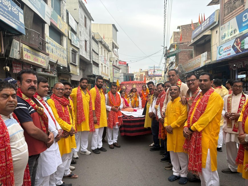 हनुमान जन्मोत्सव की पूर्व संध्या पर आयोजित  शोभायात्रा मे शामिल हुऐ विधायक शिव अरोरा*