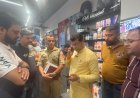 रुद्रपुर मटके वाली गली मे चार शोरूम मे हुई चोरी की वारदात पर विधायक शिव अरोरा ने दुकानों का किया दौरा*