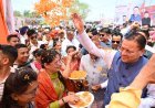 नानकमत्ता में माननीय मुख्यमंत्री का पुष्प व फूलमालाओं से भव्य स्वागत।*