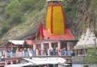 यमुनोत्री में 2 और श्रद्धालुओं की हार्ट अटैक से मौत:सीजन में मृतकों का आंकड़ा 19 पहुंचा; महाराष्ट्र और गुजरात के यात्री शामिल
