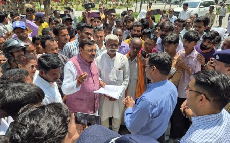 रुद्रपुर: संजय कॉलोनी और मस्जिद कॉलोनी पर बेदखली नोटिस का मामला गरमाया, विस्थापन से पहले कार्रवाई न करने की उठी मांग