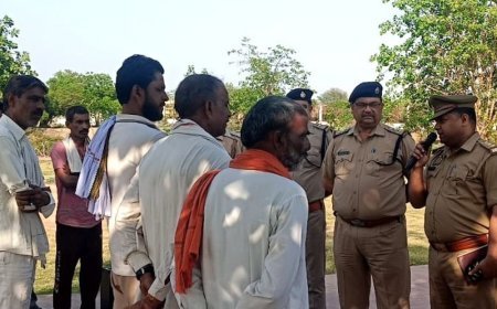 मथुरा में ट्रेन पर पत्थर फेंकने वालों पर सख्ती:रेलवे पुलिस ने गांवों में लोगों को किया जागरूक, बच्चों और युवाओं को दी समझाइश