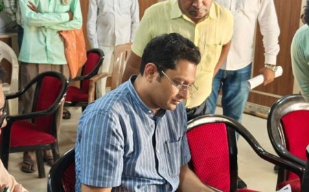 मुफ्तीगंज बीडीओ, एडीओ आईएसबी के निलंबन का निर्देश:जिलाधिकारी ने निरीक्षण में लापरवाही मिलने पर लिया एक्शन