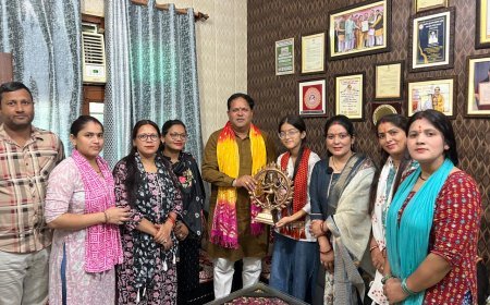 प्रदेश में दूसरा स्थान पाने वाली प्राची को महापौर ने किया सम्मानित