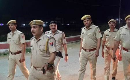 धौलपुर में पुलिस का पैदल गश्त अभियान:लोगों में सुरक्षा का विश्वास और बदमाशों में भय पैदा करना है उद्देश्य