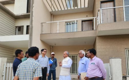 निर्माण कार्यों में गुणवत्ता व मजदूरों की सुरक्षा का विशेष ध्यान रखा जाये: ओम जैन