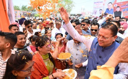 नानकमत्ता में माननीय मुख्यमंत्री का पुष्प व फूलमालाओं से भव्य स्वागत।*