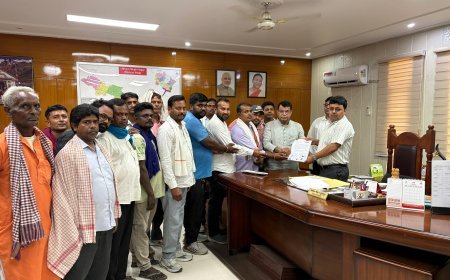 महतोष मे दशकों से रह रहें 400 परिवारों के मालिकाना हक मामले को लेकर जिला अधिकारी से मिले विधायक शिव अरोरा  सौपा ज्ञापन*  *एडीएम कोस्तुब मिश्रा के नेतृत्व मे बनी कमेटी दो माह मे करेगी रिपोर्ट तैयार*