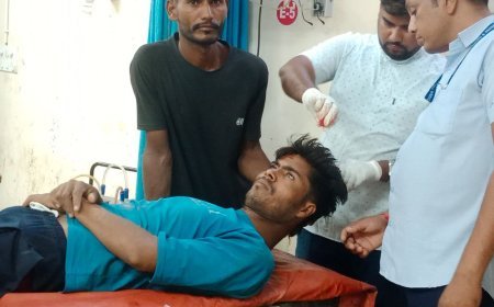 चूरू में बाइक पर गिरा सांड:3 युवक थे सवार, एक पर किया हमला, हालत गंभीर