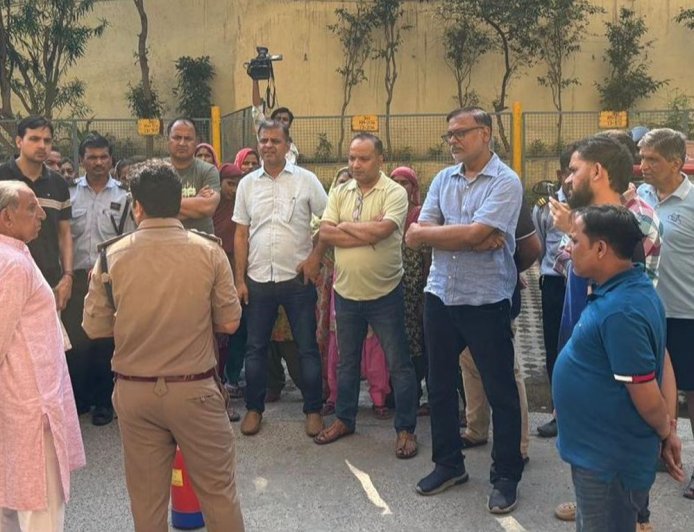 भीषण आग के बाद फायर विभाग ने चलाया अभियान:गाजियाबाद में एक सप्ताह तक आग से बचाव के लिए किया जाएगा जागरुक