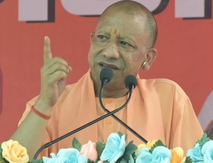 पेयजल संकट पर सख्त CM योगी : 24×7 कंट्रोल रूम, 30 मई तक नहरों की सफाई और टैंकर व्यवस्था के निर्देश