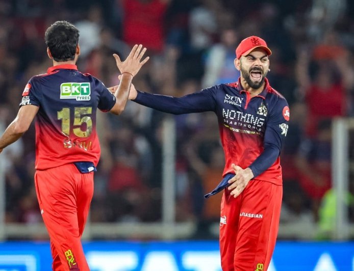 IPL 2026 GT vs RCB | Rajat Patidar के विकेट पर मचा घमासान, अंपायर के फैसले पर भड़के Virat Kohli, नरेंद्र मोदी स्टेडियम में जमकर हुआ ड्रामा