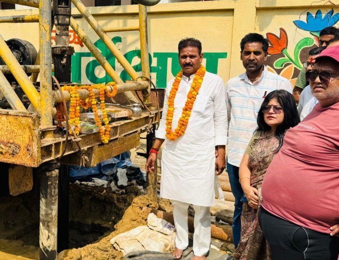 प्रयागराज में कटरा के 2000 घरों को मिलेगा स्वच्छ जल:महापौर गणेश केसरवानी ने नए ट्यूबवेल का शिलान्यास किया