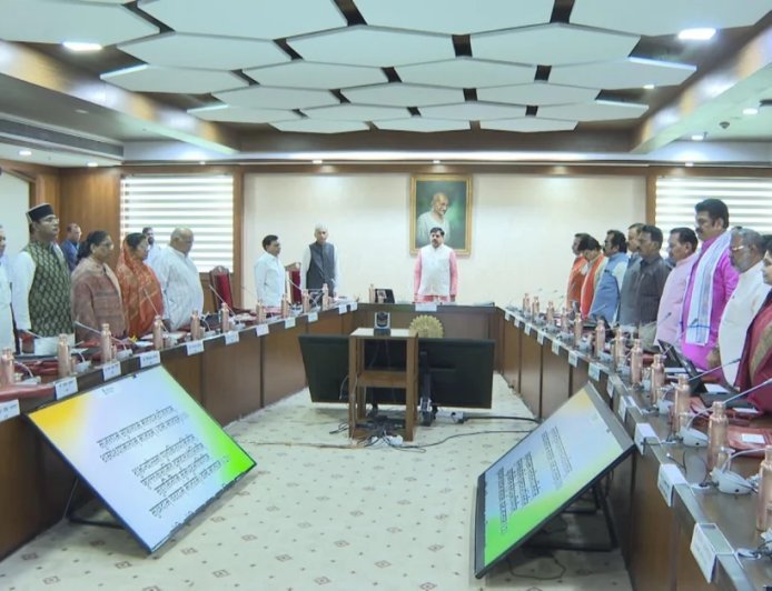 मध्यप्रदेश में राज्य व्यापारी कल्याण बोर्ड का गठन, मोहन कैबिनेट की मुहर, विकास के लिए 38 हजार 555 करोड़ भी मंजूर