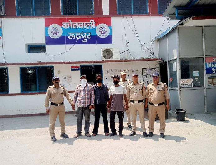 स्वाद बदला विवाद में, और विवाद पहुंचा थाने: चाऊमीन के लिए गोली चलाने वाले पहुंचे सलाखों के पीछे।*