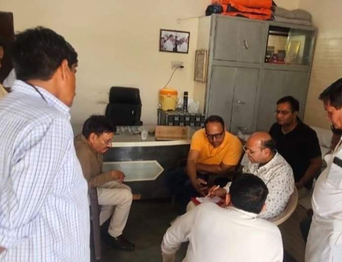 नूंह अनाज मंडी में सीएम फ्लाइंग की रेड:सरसों के अवैध स्टॉक मिले, 1.96 लाख रुपए का जुर्माना लगाया