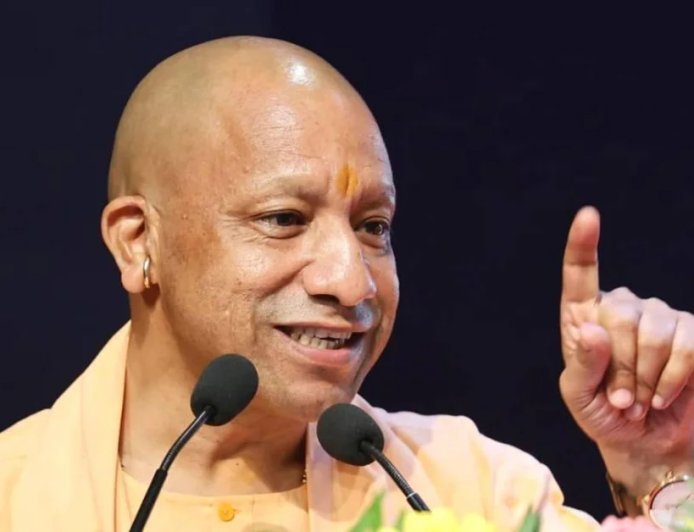 आंधी-बारिश से यूपी में हुए नुकसान पर योगी का एक्शन, मुआवजा राशि जारी करने के निर्देश