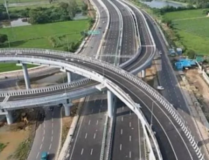 सीएम योगी के विजन से यूपी बना ‘एक्सप्रेसवे स्टेट’, 1900 KM नेटवर्क के साथ विकास को मिली रफ्तार