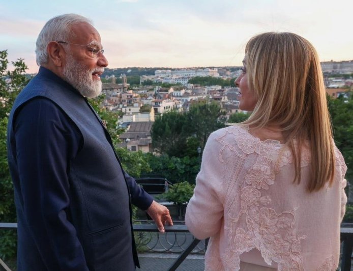 PM Modi Meeting with Giorgia Meloni | रोम में कूटनीति और दोस्ती का अनोखा संगम! पीएम मोदी ने मेलोनी के साथ कोलोसियम में बिताए खास पल