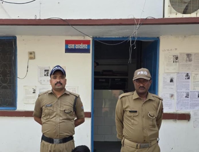 मोहल्ले में तलवार लहराकर दहशत फैलाने वाला ‘खरगोश’ गिरफ्तार*