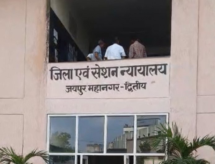 चेक बाउंस होने पर आरोपी को एक साल की सजा:अब चुकानी होगी दुगुनी रकम, एनआई एक्ट मामलों की स्पेशल कोर्ट ने सुनाया फैसला