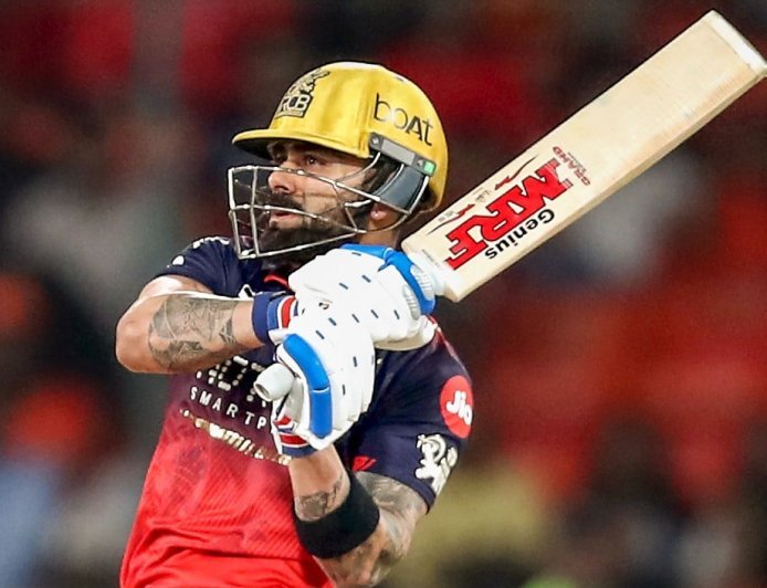 'Sixes तो सब मारते हैं', Virat Kohli ने युवा बल्लेबाज को दिया IPL में सफल होने का गुरुमंत्र