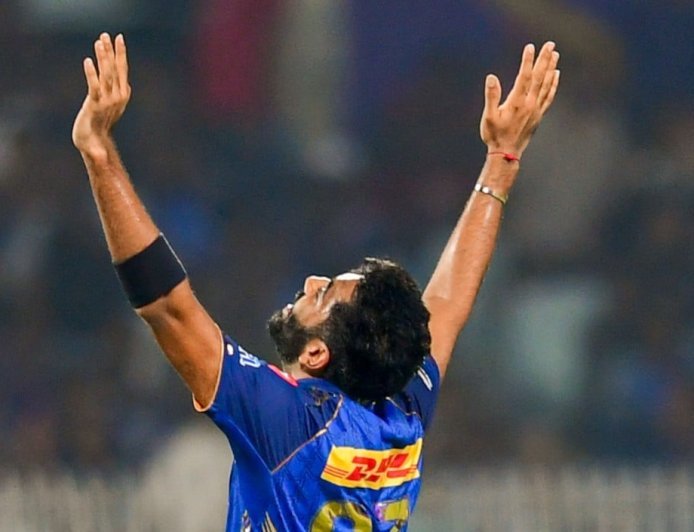 IPL 2026 में Jasprit Bumrah के 'फ्लॉप शो' पर बोले Jayawardene, हमारी कोशिशें नाकाम रहीं