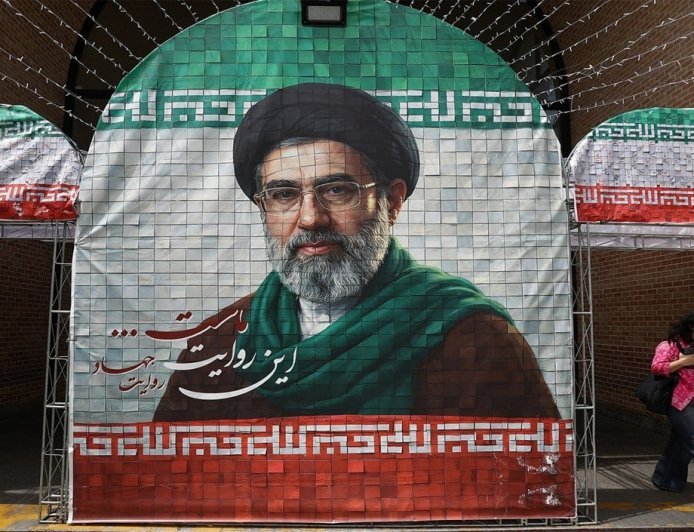 Iran के सर्वोच्च नेता Khamenei का संसद को फरमान, Post-War Economy के लिए बनाया नया रोडमैप