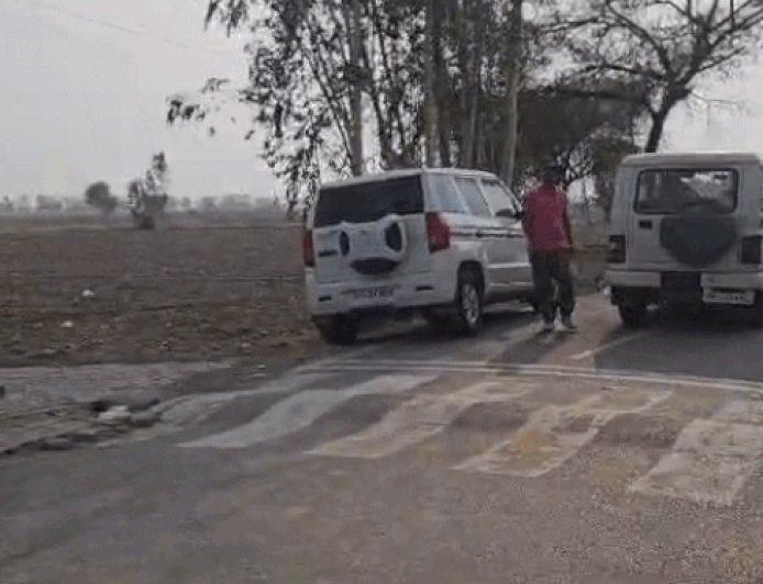 दिनदहाड़े युवक की गोलियां मारकर हत्या:झज्जर में गांव के बस अड्‌डे पर खड़ा था, फायरिंग कर भागे हमलावर