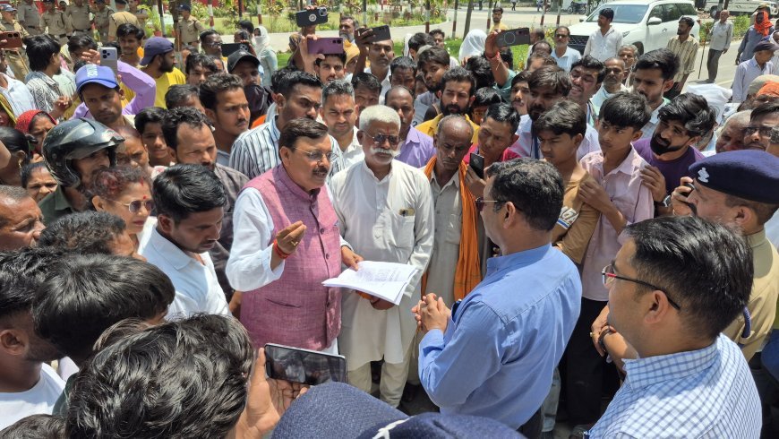 रुद्रपुर: संजय कॉलोनी और मस्जिद कॉलोनी पर बेदखली नोटिस का मामला गरमाया, विस्थापन से पहले कार्रवाई न करने की उठी मांग