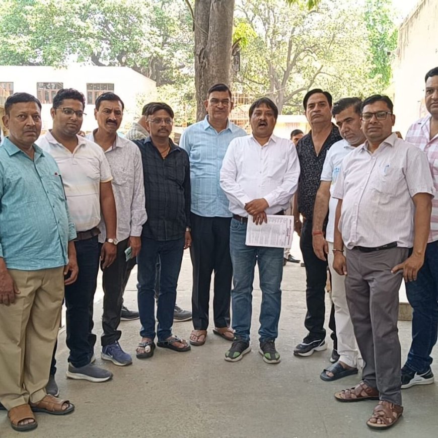 ऑनलाइन फार्मेसी के खिलाफ केमिस्टों का प्रदर्शन:मुजफ्फरनगर में डीप डिस्काउंट से कारोबार खत्म होने का आरोप