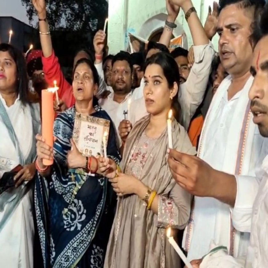 सुसाइड मामले में शहर में निकाला कैंडल मार्च:नारेबाजी कर किया विरोध प्रदर्शन, बोले-कार्रवाई नहीं हुई तो आंदोलन तेज करेंगे