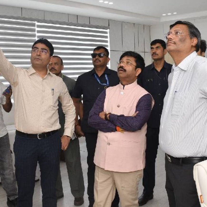 ‘पिछली सरकारों ने बुंदेलखंड का कंकरीला-पथरीला समझकर छोड़ा’:झांसी में मंत्री बोले- अब यहां बन रहा बीडा और डिफेंस कॉरिडोर